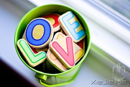 晚安心语:累了,蹲下来抱抱自己 (1)